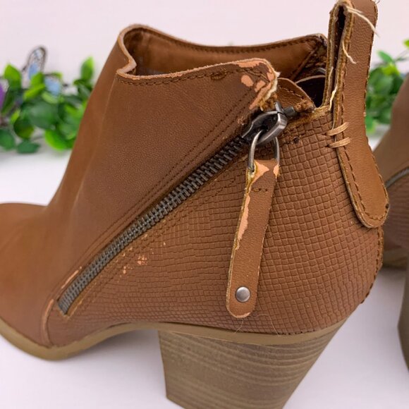 DV‎ Dolce Vita Brown Heeled Ankle Boot size 9 - Picture 13 of 14
